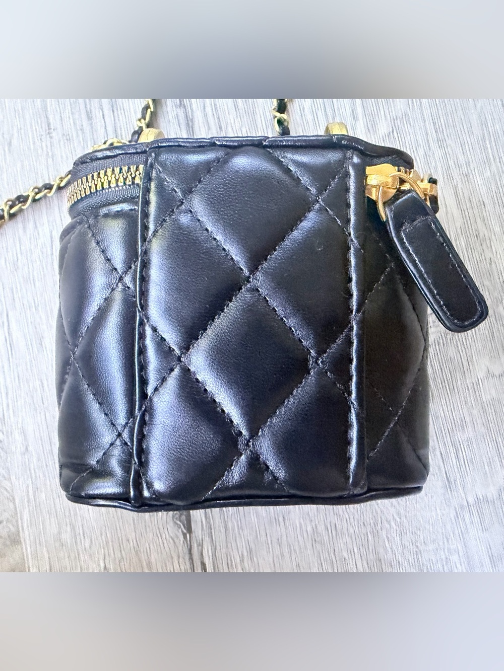 Source Unknown Black Ball Box Bag w Gold Hardware NEW in Branded Dust Bag. - Picture 4 of 10